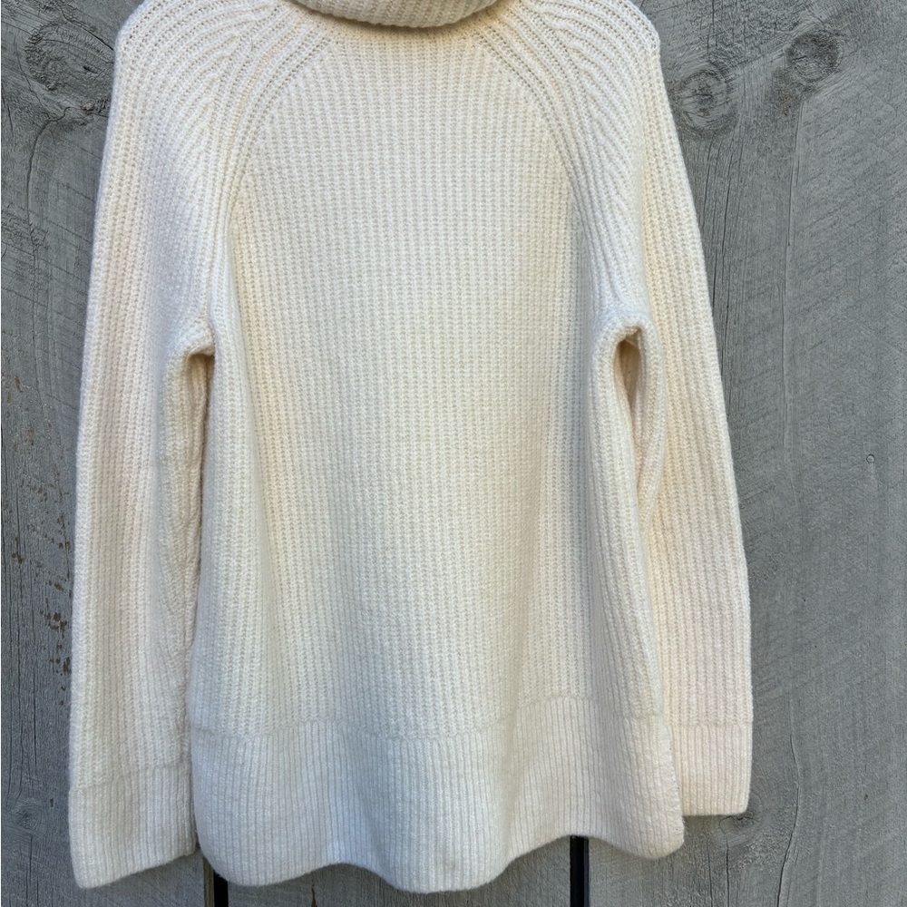 Madewell MercerTurtleneck Sweater in Coziest Yarn Antique Cream Women’s Size M - Picture 2 of 6
